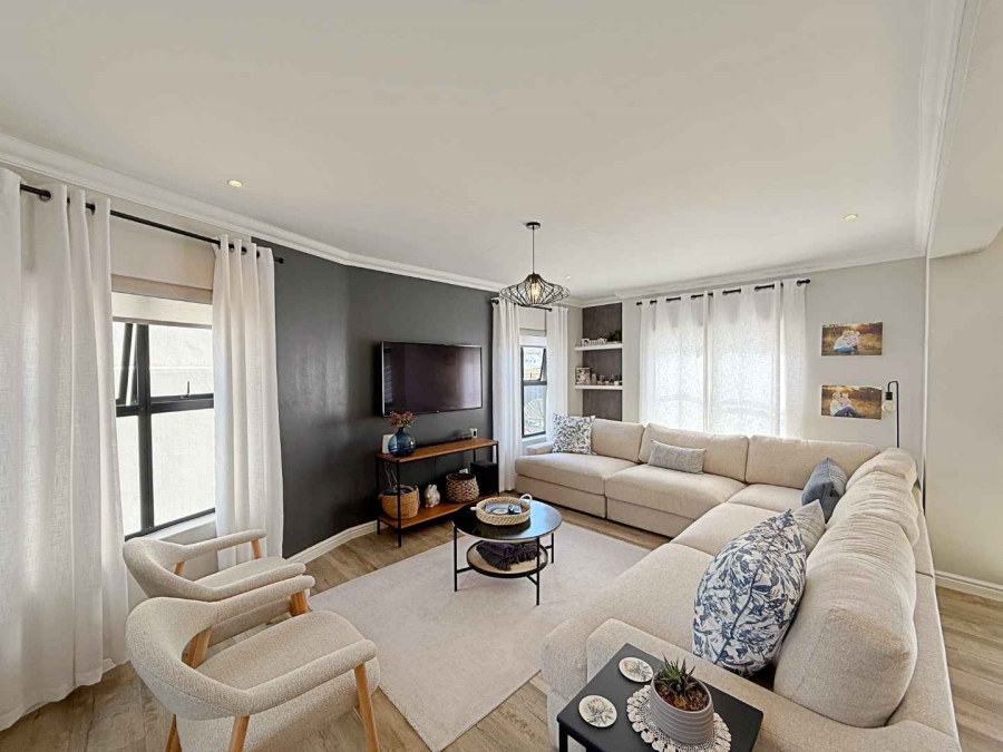 4 Bedroom Property for Sale in Calypso Beach Western Cape